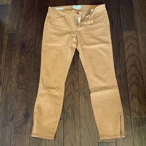Lucky brand jeans, slim with zipper at hem